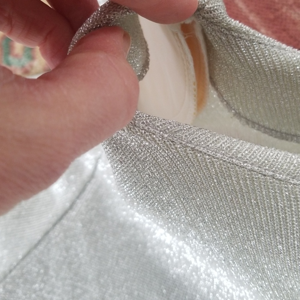 Vintage Silver Metallic Top - Picture 4 of 6